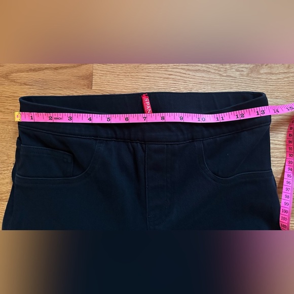 SPANX Women's Black Ankle Leggings - Size Medium - Picture 8 of 10